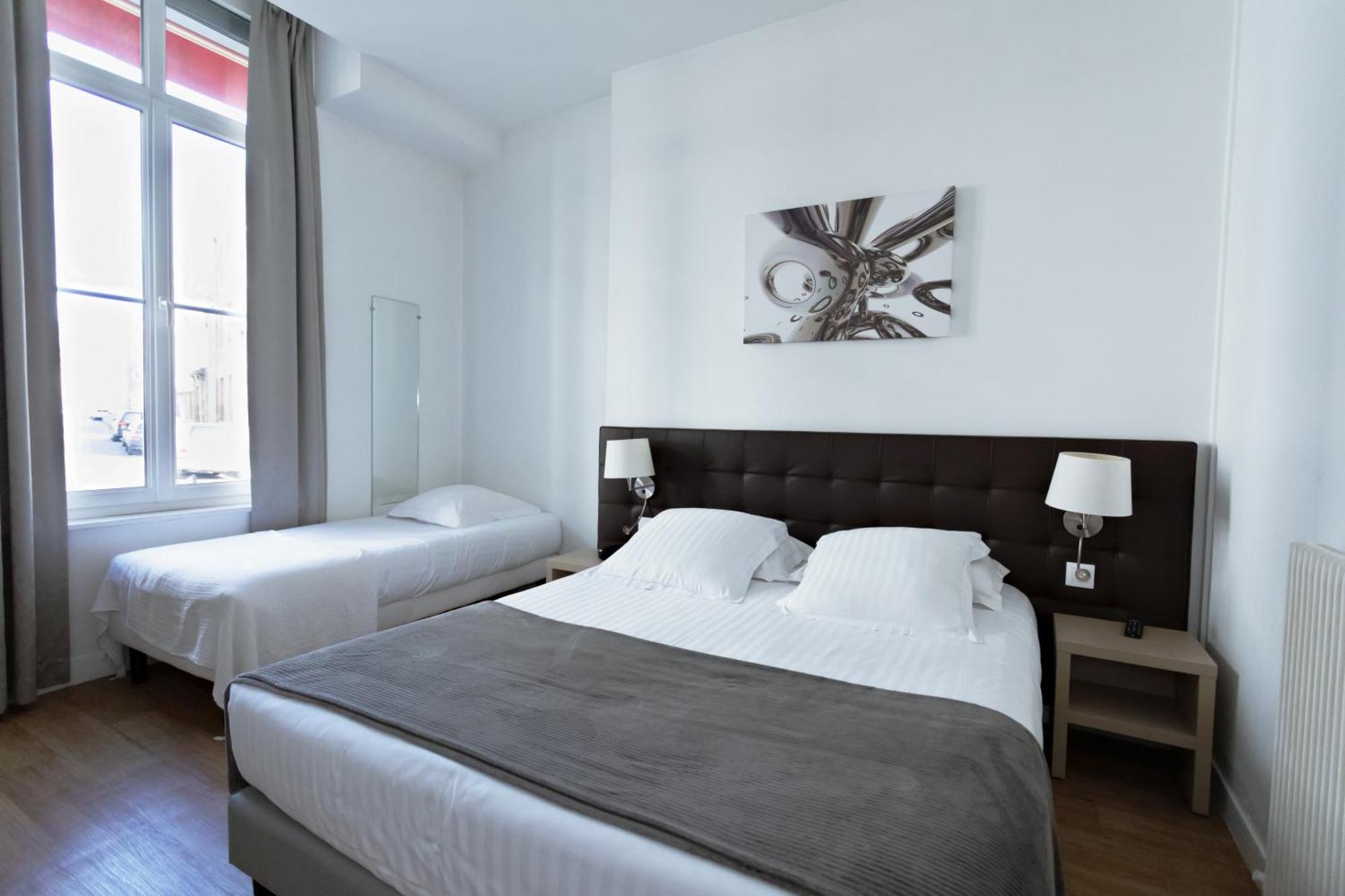 Le Saint Louis Hotel อาเมียงส์ ภายนอก รูปภาพ