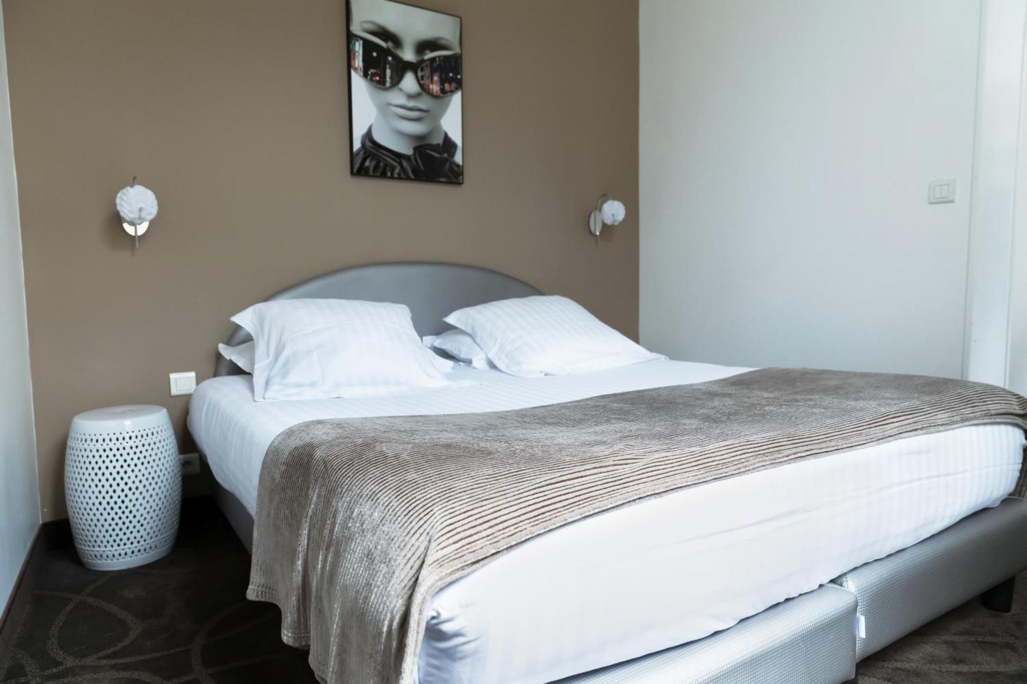 Le Saint Louis Hotel อาเมียงส์ ภายนอก รูปภาพ