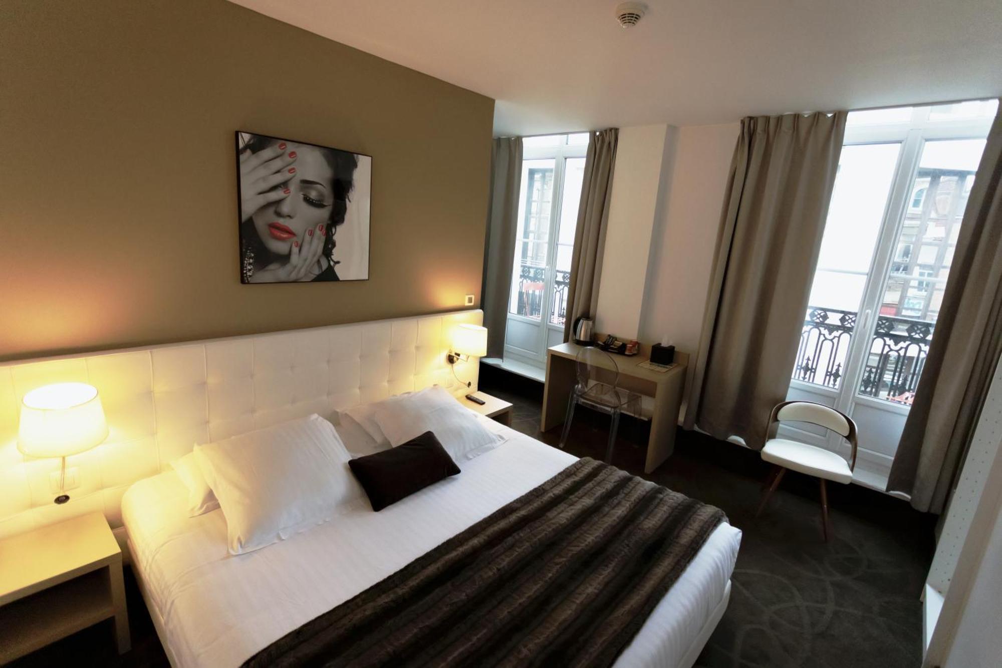 Le Saint Louis Hotel อาเมียงส์ ภายนอก รูปภาพ