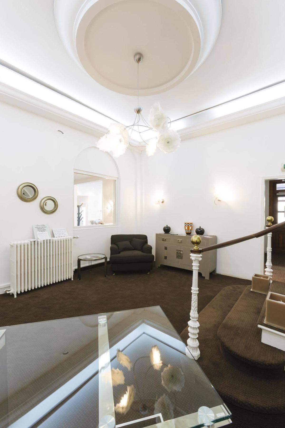 Le Saint Louis Hotel อาเมียงส์ ภายนอก รูปภาพ