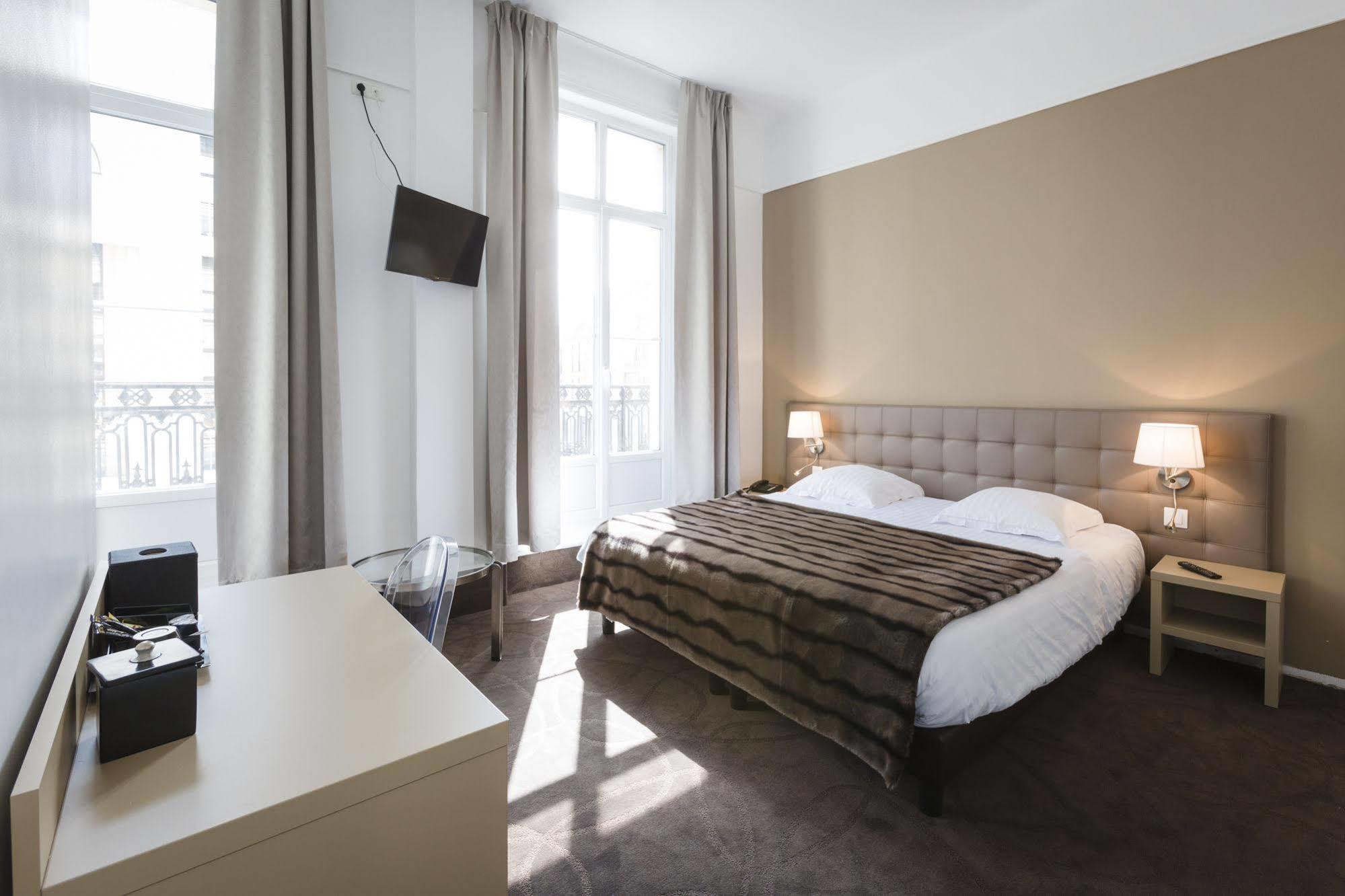 Le Saint Louis Hotel อาเมียงส์ ภายนอก รูปภาพ