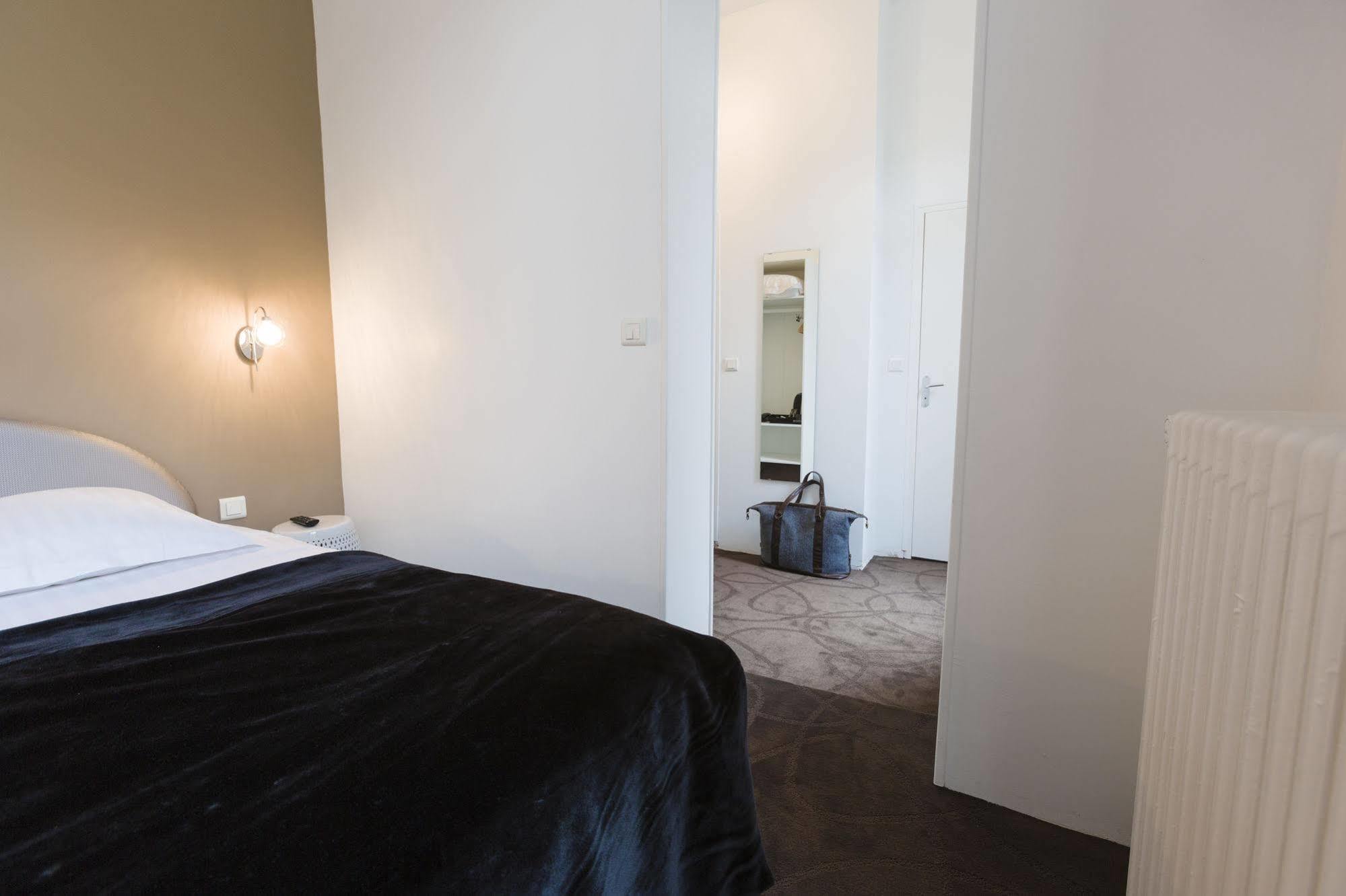 Le Saint Louis Hotel อาเมียงส์ ภายนอก รูปภาพ